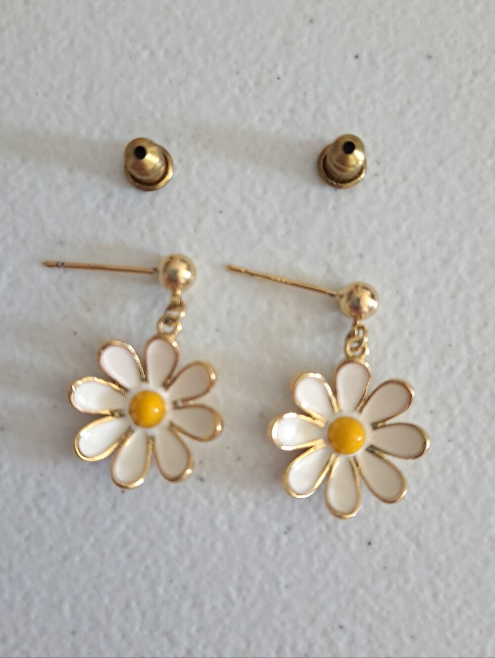 Gold Daisy Drop Earrings with White Petals and Yellow Centers